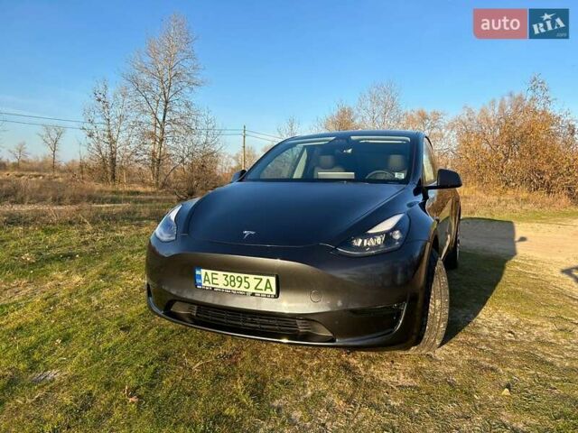 Серый Тесла Model Y, объемом двигателя 0 л и пробегом 10 тыс. км за 27000 $, фото 2 на Automoto.ua