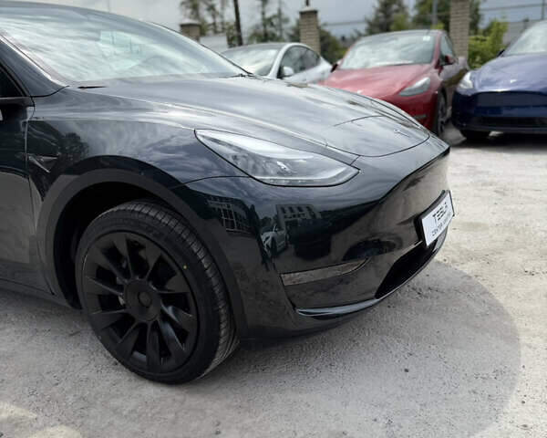 Серый Тесла Model Y, объемом двигателя 0 л и пробегом 4 тыс. км за 28400 $, фото 40 на Automoto.ua