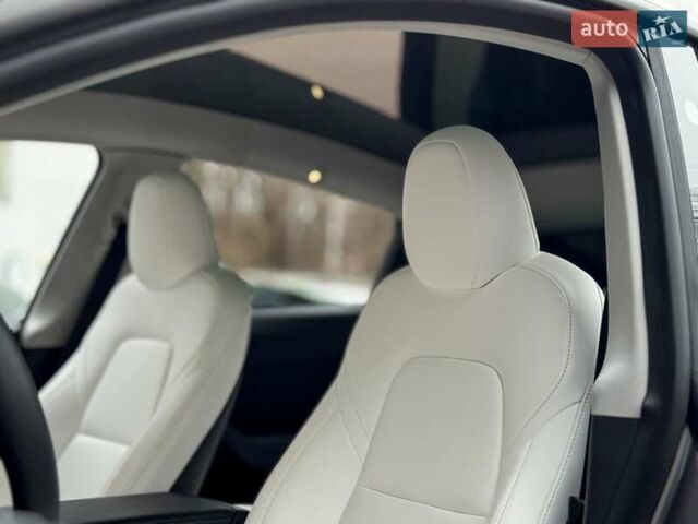 Сірий Тесла Model Y, об'ємом двигуна 0 л та пробігом 26 тис. км за 37500 $, фото 13 на Automoto.ua