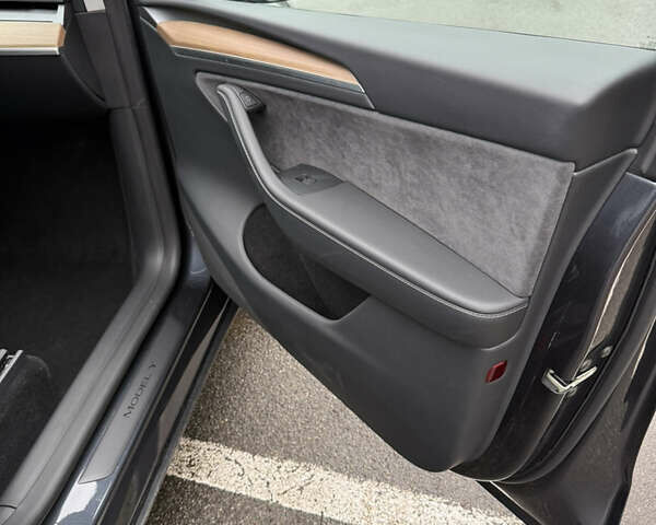 Сірий Тесла Model Y, об'ємом двигуна 0 л та пробігом 16 тис. км за 32900 $, фото 5 на Automoto.ua