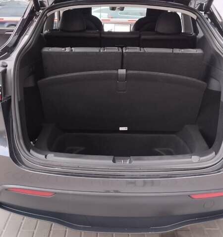 Серый Тесла Model Y, объемом двигателя 0 л и пробегом 3 тыс. км за 29000 $, фото 14 на Automoto.ua