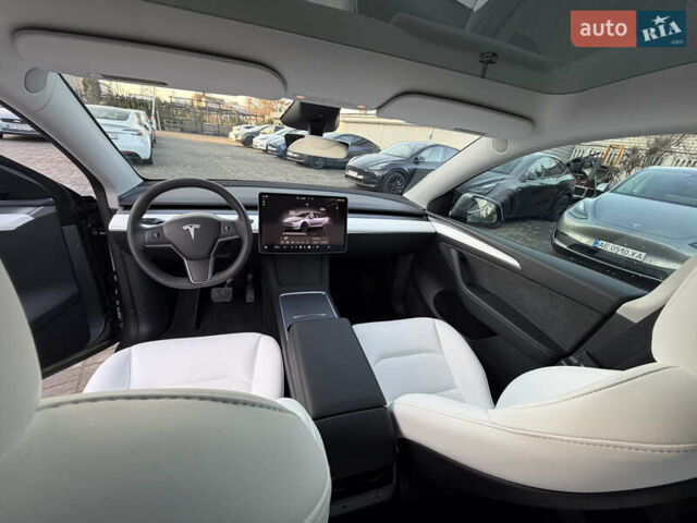 Сірий Тесла Model Y, об'ємом двигуна 0 л та пробігом 6 тис. км за 33000 $, фото 15 на Automoto.ua