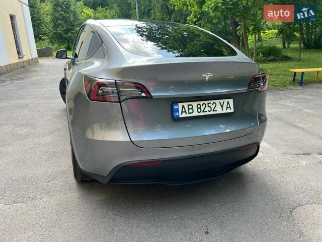 Серый Тесла Model Y, объемом двигателя 0 л и пробегом 3 тыс. км за 25500 $, фото 3 на Automoto.ua
