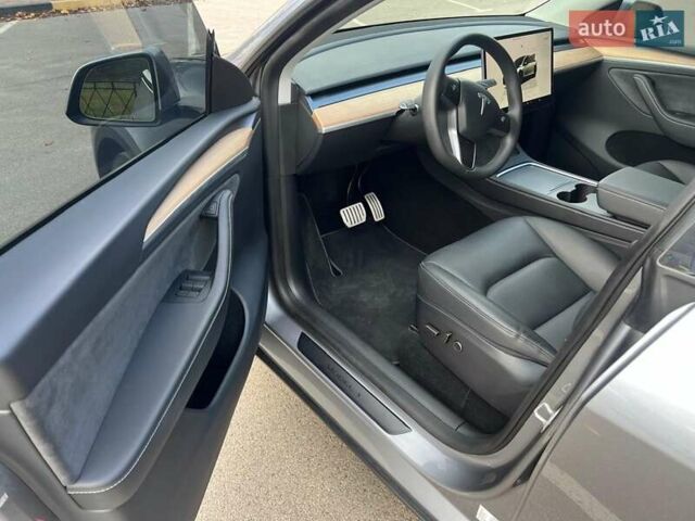 Сірий Тесла Model Y, об'ємом двигуна 0 л та пробігом 13 тис. км за 35499 $, фото 7 на Automoto.ua