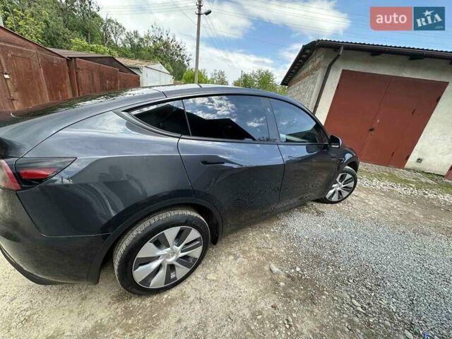 Серый Тесла Model Y, объемом двигателя 0 л и пробегом 12 тыс. км за 28400 $, фото 2 на Automoto.ua