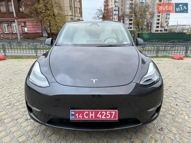 Серый Тесла Model Y, объемом двигателя 0 л и пробегом 5 тыс. км за 29490 $, фото 6 на Automoto.ua