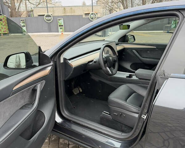 Сірий Тесла Model Y, об'ємом двигуна 0 л та пробігом 20 тис. км за 26500 $, фото 7 на Automoto.ua