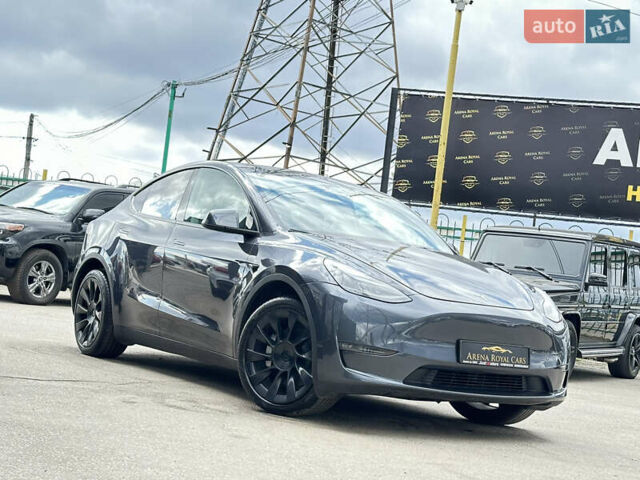 Серый Тесла Model Y, объемом двигателя 0 л и пробегом 1 тыс. км за 39900 $, фото 2 на Automoto.ua