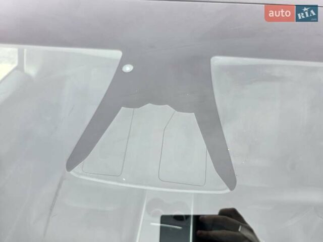 Серый Тесла Model Y, объемом двигателя 0 л и пробегом 39 тыс. км за 31700 $, фото 5 на Automoto.ua