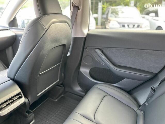 Серый Тесла Model Y, объемом двигателя 0 л и пробегом 7 тыс. км за 28480 $, фото 13 на Automoto.ua