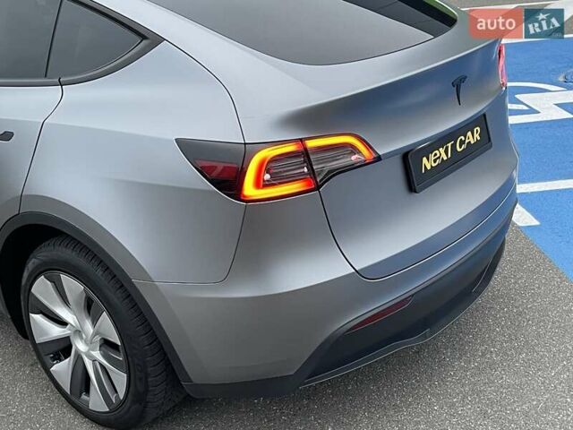 Серый Тесла Model Y, объемом двигателя 0 л и пробегом 25 тыс. км за 36700 $, фото 8 на Automoto.ua