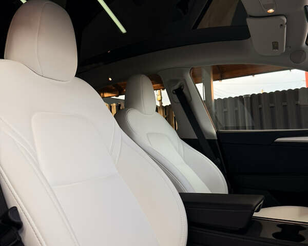 Сірий Тесла Model Y, об'ємом двигуна 0 л та пробігом 2 тис. км за 36500 $, фото 25 на Automoto.ua