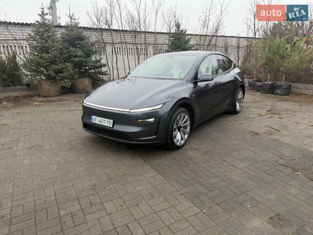 Серый Тесла Model Y, объемом двигателя 0 л и пробегом 3 тыс. км за 52000 $, фото 2 на Automoto.ua