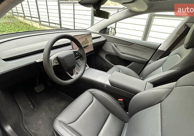 Серый Тесла Model Y, объемом двигателя 0 л и пробегом 1 тыс. км за 47000 $, фото 5 на Automoto.ua