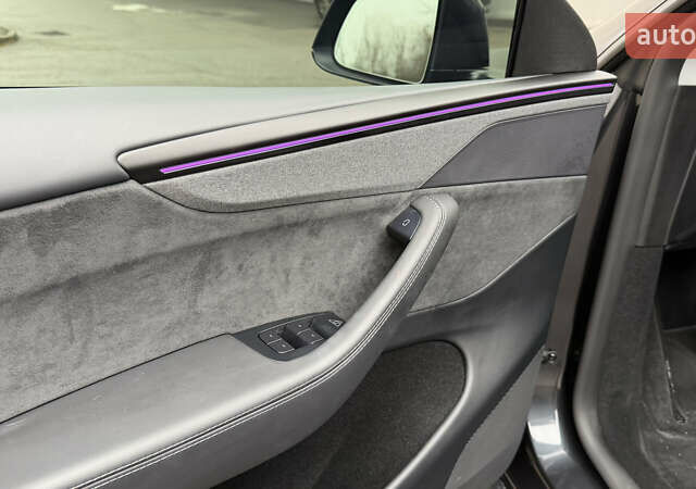 Серый Тесла Model Y, объемом двигателя 0 л и пробегом 4 тыс. км за 53500 $, фото 18 на Automoto.ua