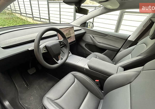 Серый Тесла Model Y, объемом двигателя 0 л и пробегом 1 тыс. км за 47000 $, фото 7 на Automoto.ua