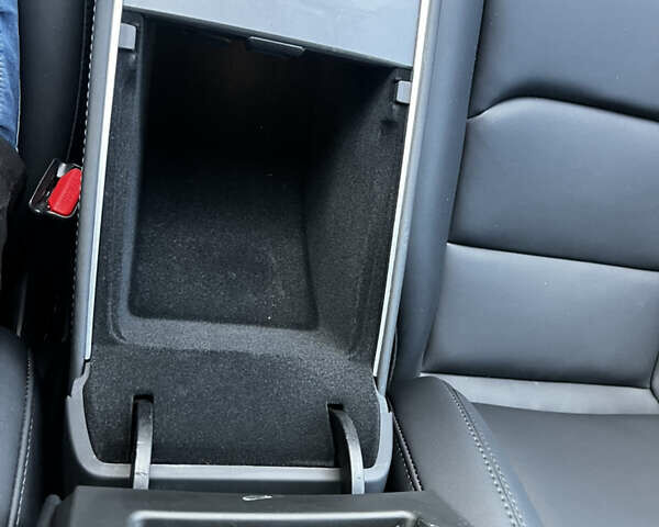 Серый Тесла Model Y, объемом двигателя 0 л и пробегом 1 тыс. км за 36700 $, фото 28 на Automoto.ua