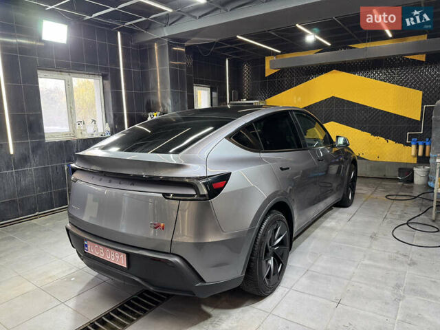 Серый Тесла Model Y, объемом двигателя 0 л и пробегом 1 тыс. км за 55000 $, фото 10 на Automoto.ua