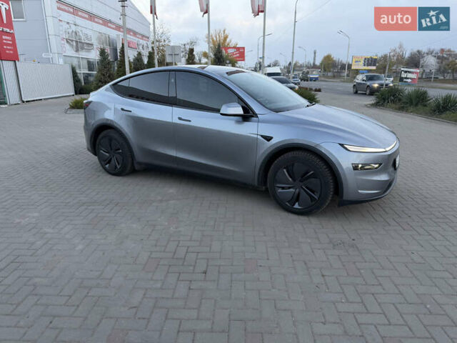 Серый Тесла Model Y, объемом двигателя 0 л и пробегом 4 тыс. км за 54000 $, фото 4 на Automoto.ua