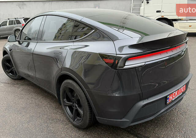 Серый Тесла Model Y, объемом двигателя 0 л и пробегом 4 тыс. км за 53500 $, фото 13 на Automoto.ua