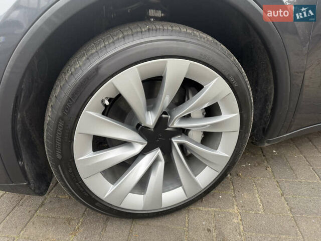 Серый Тесла Model Y, объемом двигателя 0 л и пробегом 3 тыс. км за 52000 $, фото 11 на Automoto.ua