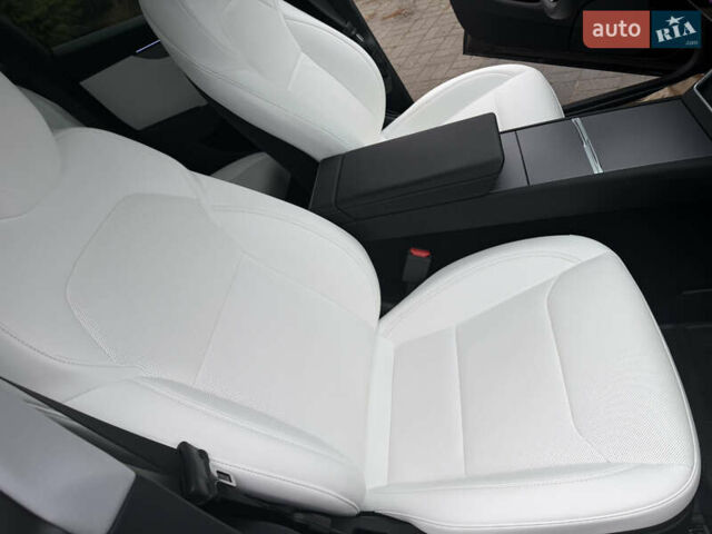 Серый Тесла Model Y, объемом двигателя 0 л и пробегом 3 тыс. км за 52000 $, фото 17 на Automoto.ua