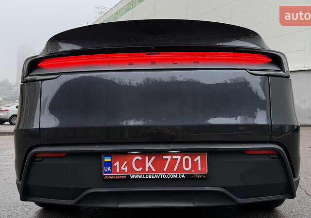 Серый Тесла Model Y, объемом двигателя 0 л и пробегом 4 тыс. км за 53500 $, фото 10 на Automoto.ua