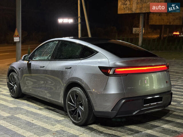 Серый Тесла Model Y, объемом двигателя 0 л и пробегом 1 тыс. км за 55000 $, фото 15 на Automoto.ua
