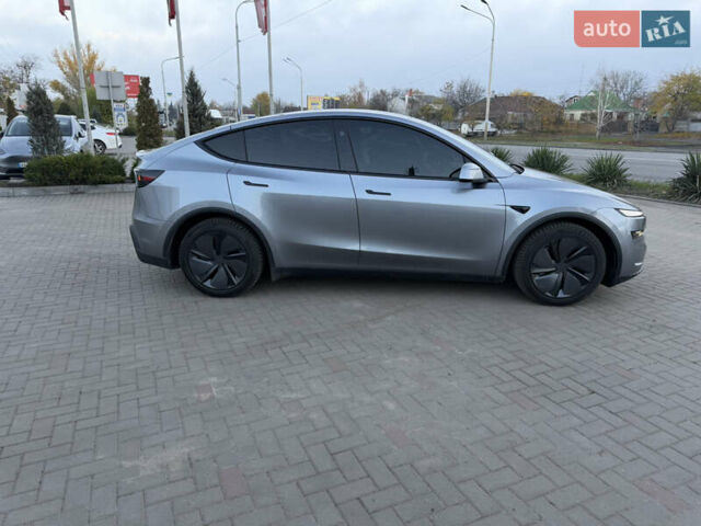Серый Тесла Model Y, объемом двигателя 0 л и пробегом 4 тыс. км за 54000 $, фото 5 на Automoto.ua