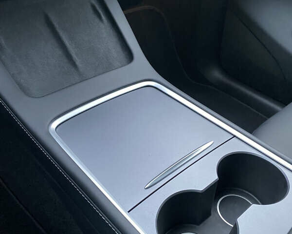 Серый Тесла Model Y, объемом двигателя 0 л и пробегом 11 тыс. км за 35500 $, фото 22 на Automoto.ua