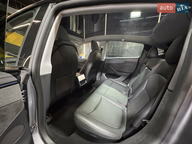 Серый Тесла Model Y, объемом двигателя 0 л и пробегом 1 тыс. км за 55000 $, фото 11 на Automoto.ua