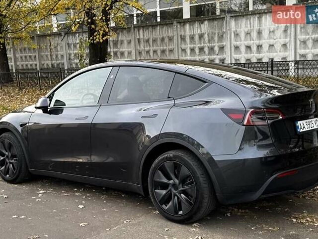 Серый Тесла Model Y, объемом двигателя 0 л и пробегом 5 тыс. км за 35700 $, фото 1 на Automoto.ua