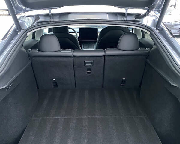 Серый Тесла Model Y, объемом двигателя 0 л и пробегом 11 тыс. км за 35500 $, фото 30 на Automoto.ua