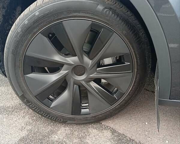 Сірий Тесла Model Y, об'ємом двигуна 0 л та пробігом 8 тис. км за 34700 $, фото 11 на Automoto.ua
