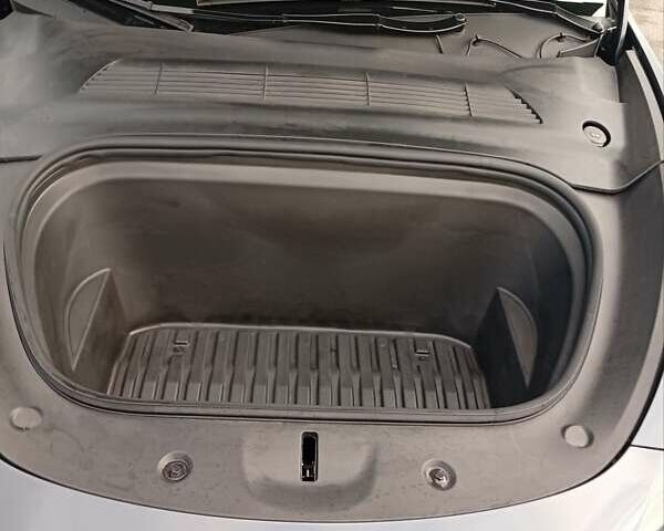 Сірий Тесла Model Y, об'ємом двигуна 0 л та пробігом 8 тис. км за 34700 $, фото 12 на Automoto.ua