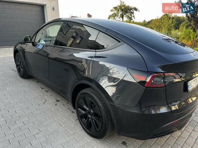Серый Тесла Model Y, объемом двигателя 0 л и пробегом 1 тыс. км за 36700 $, фото 4 на Automoto.ua