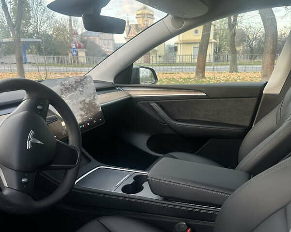 Тесла Model Y 2025 в Коломые на Automoto.ua Серый Тесла Model Y, объемом двигателя 0 л и пробегом 2 тыс. км за 34500 $, фото 16 на Automoto.ua