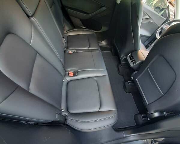Серый Тесла Model Y, объемом двигателя 0 л и пробегом 130 тыс. км за 20800 $, фото 18 на Automoto.ua