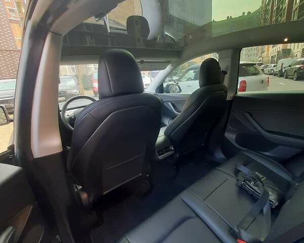 Серый Тесла Model Y, объемом двигателя 0 л и пробегом 130 тыс. км за 20800 $, фото 7 на Automoto.ua