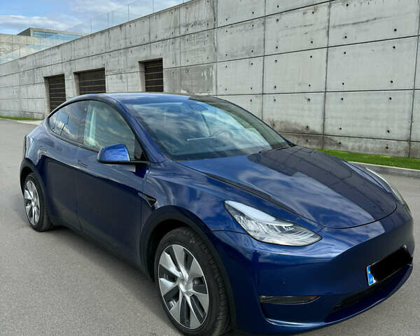 Синий Тесла Model Y, объемом двигателя 0 л и пробегом 38 тыс. км за 28990 $, фото 4 на Automoto.ua