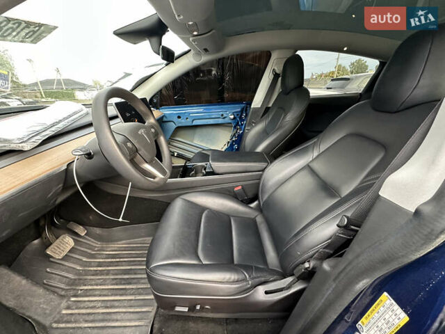 Синий Тесла Model Y, объемом двигателя 0 л и пробегом 186 тыс. км за 16000 $, фото 6 на Automoto.ua
