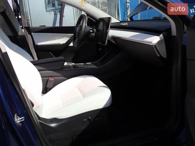 Синий Тесла Model Y, объемом двигателя 0 л и пробегом 70 тыс. км за 25500 $, фото 42 на Automoto.ua