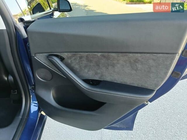 Синий Тесла Model Y, объемом двигателя 0 л и пробегом 65 тыс. км за 25000 $, фото 10 на Automoto.ua