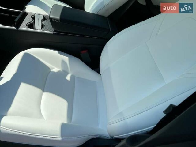 Синий Тесла Model Y, объемом двигателя 0 л и пробегом 70 тыс. км за 25500 $, фото 8 на Automoto.ua