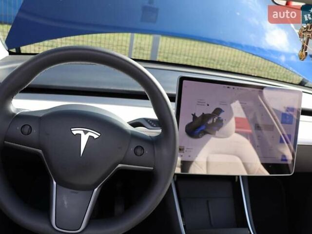 Синий Тесла Model Y, объемом двигателя 0 л и пробегом 70 тыс. км за 25500 $, фото 38 на Automoto.ua