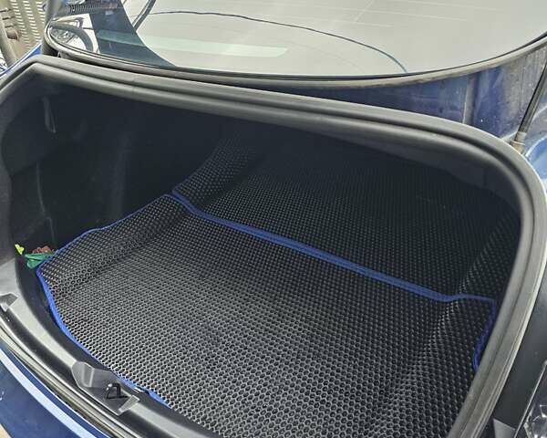 Синий Тесла Model Y, объемом двигателя 0 л и пробегом 104 тыс. км за 20500 $, фото 20 на Automoto.ua