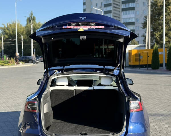Синій Тесла Model Y, об'ємом двигуна 0 л та пробігом 211 тис. км за 17200 $, фото 16 на Automoto.ua