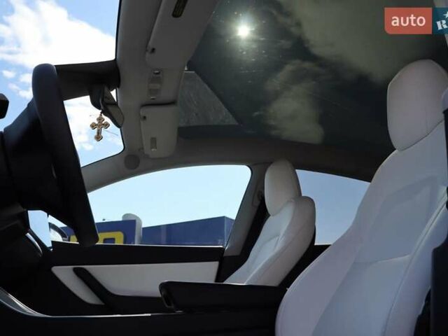 Синий Тесла Model Y, объемом двигателя 0 л и пробегом 70 тыс. км за 25500 $, фото 25 на Automoto.ua