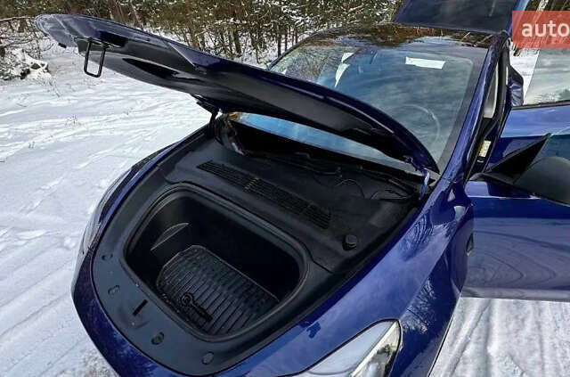 Синий Тесла Model Y, объемом двигателя 0 л и пробегом 55 тыс. км за 28000 $, фото 15 на Automoto.ua