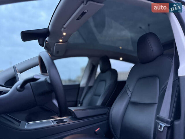 Тесла Model Y 2021 в Харькове на Automoto.ua Синий Тесла Model Y, объемом двигателя 0 л и пробегом 113 тыс. км за 21200 $, фото 35 на Automoto.ua